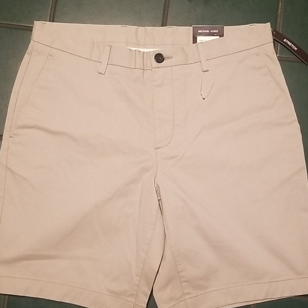 MICHAEL KORS SZ 32 KHAKI STRETCH SHORTS